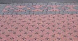 Укладка тротуарной плитки на старое бетонное основание в Ишимбае в октябре