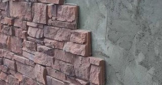Качественная отделка цоколя фундамента снаружи в Ишимбае в октябре