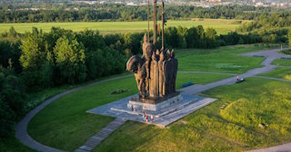 Благоустройство памятников в Ишимбае от 913 руб. – компания ТротуарнаяПлитка