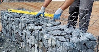 Устройство подпорной стенки из габионов в Ишимбае в октябре